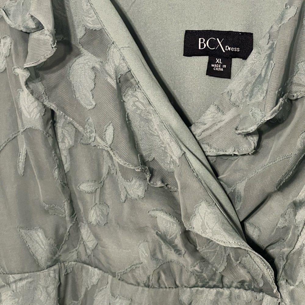 BCX dress    Junior USA Size XL   sea-foam green